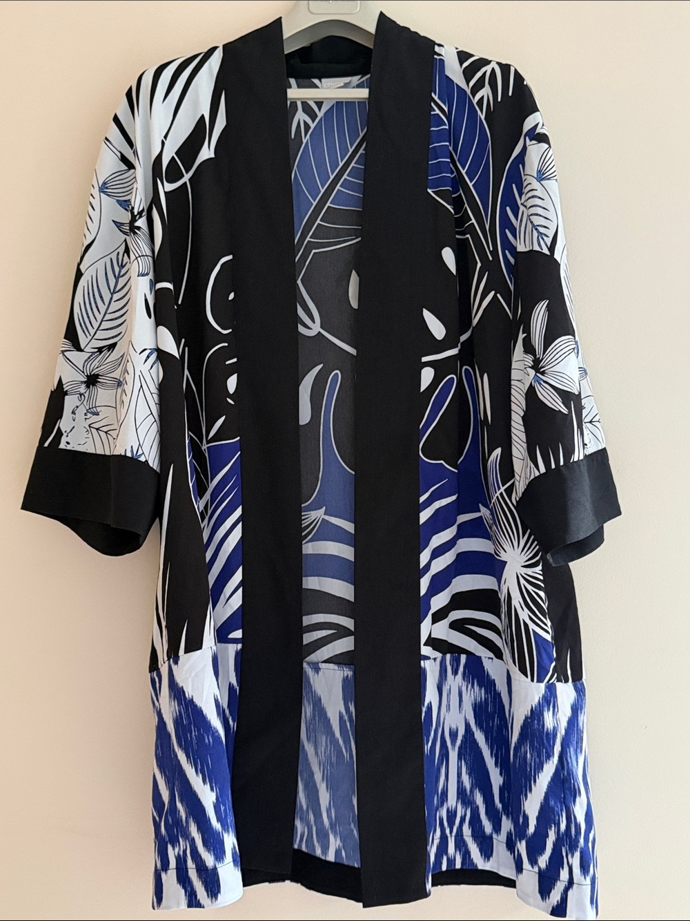 Chico's Black and Blue Printed Open-Front Kimono Jacket